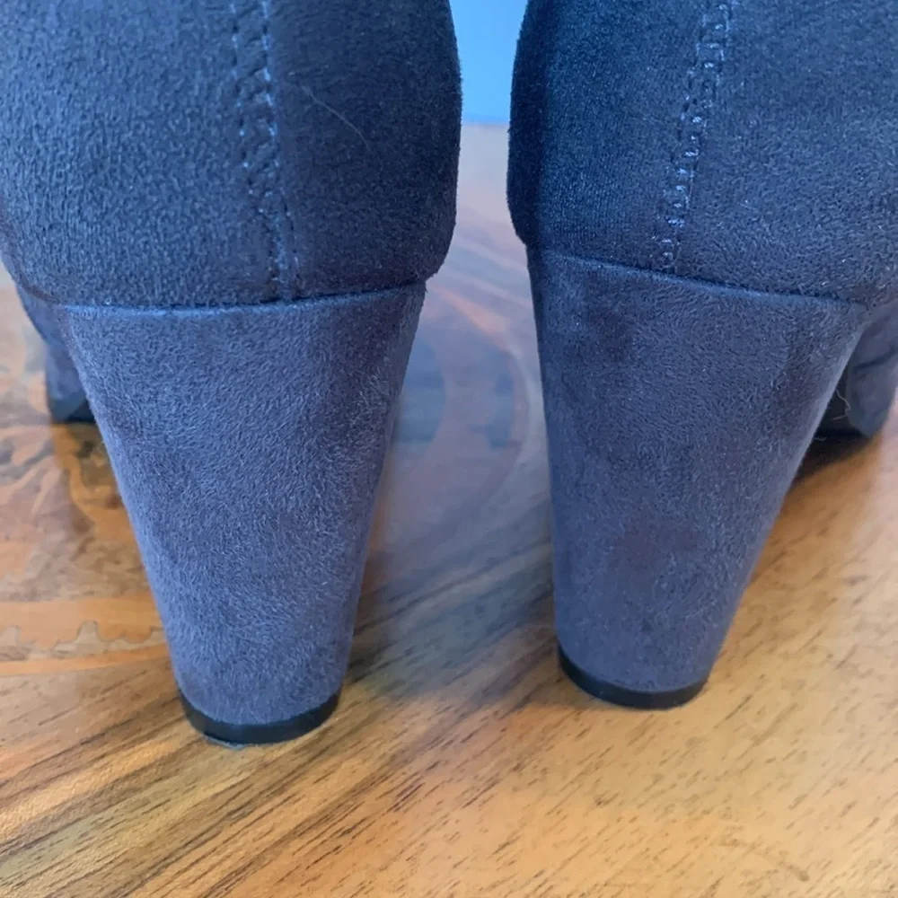 Catherine Malandrino Tie Back Over The Knee Boots Gray Faux Suede Women’s Size 7